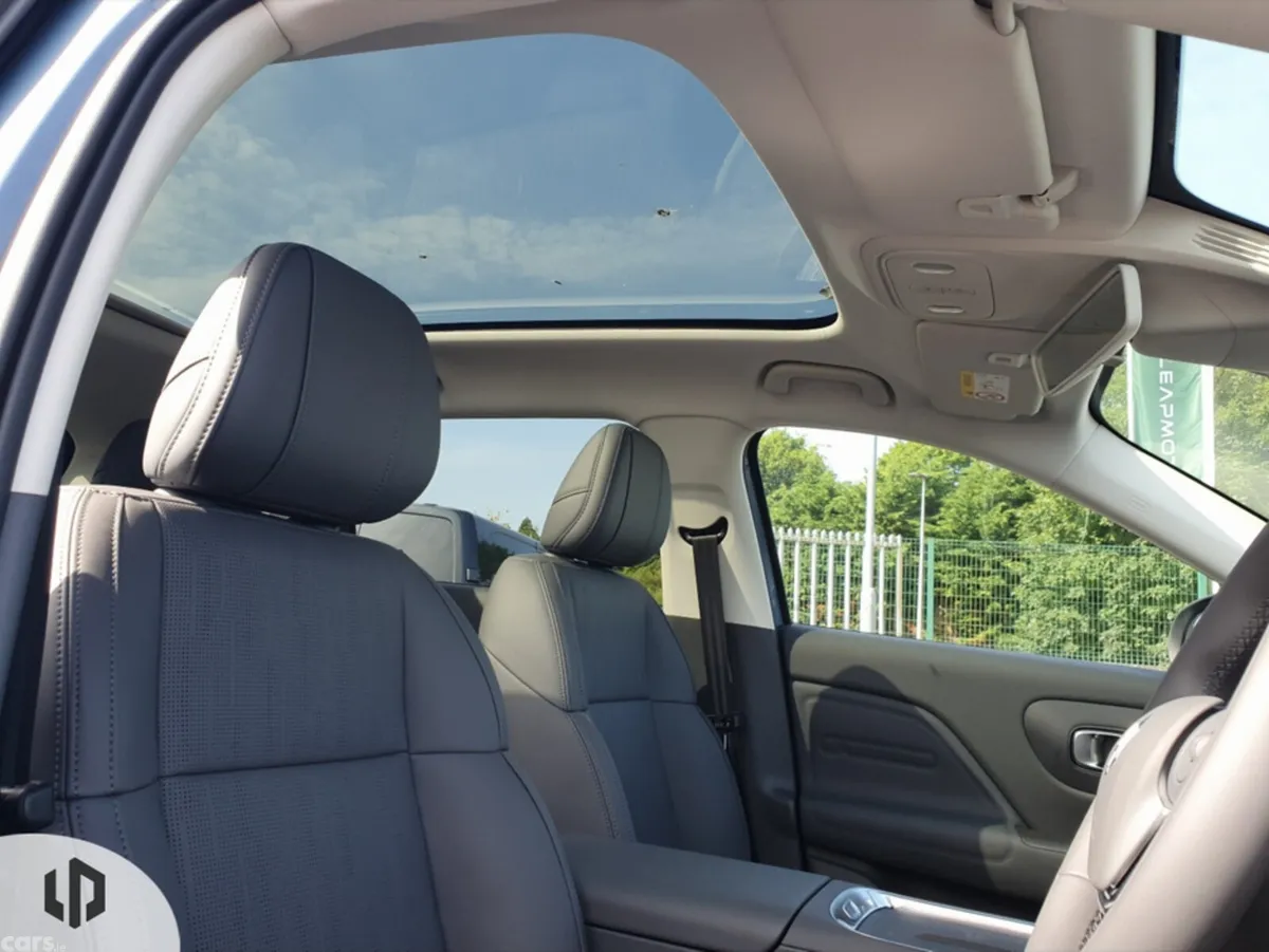 Leapmotor B10 SUV, Petrol Plug-in Hybrid, 2027, Blue