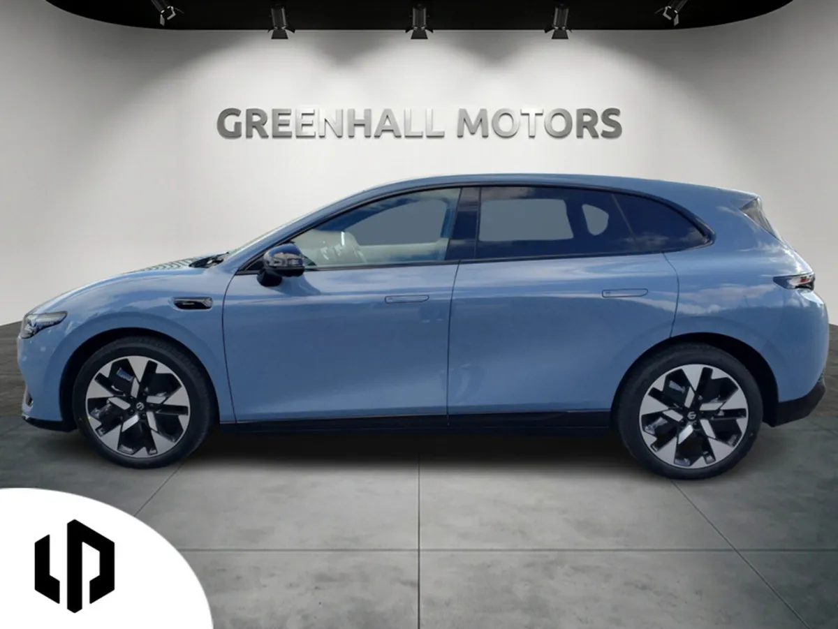 Leapmotor B05 Hatchback, Electric, 2027, Blue