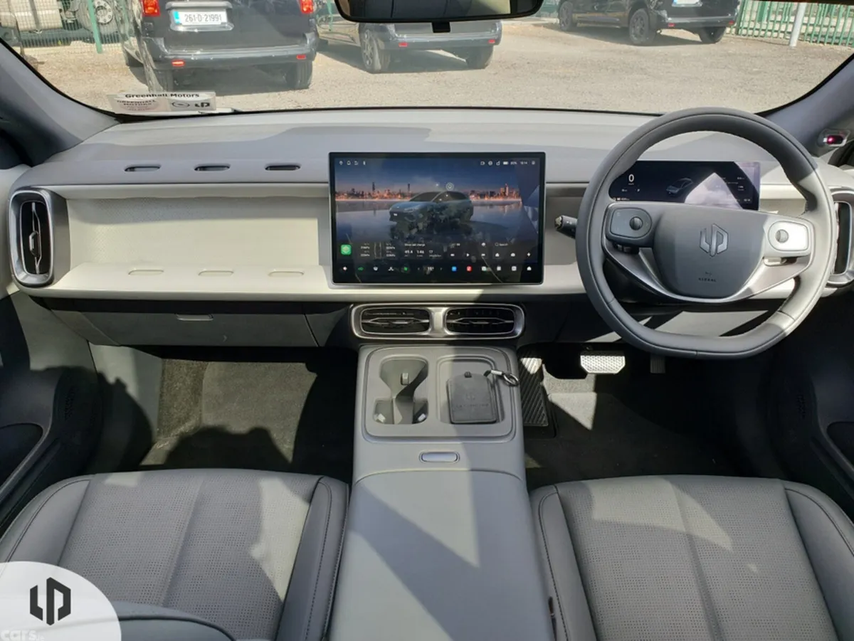 Leapmotor B05 Hatchback, Electric, 2027, Blue