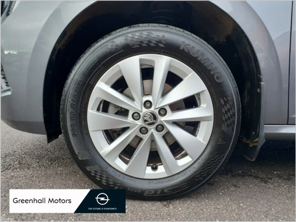 Skoda Kamiq Hatchback, Petrol, 2024, Grey