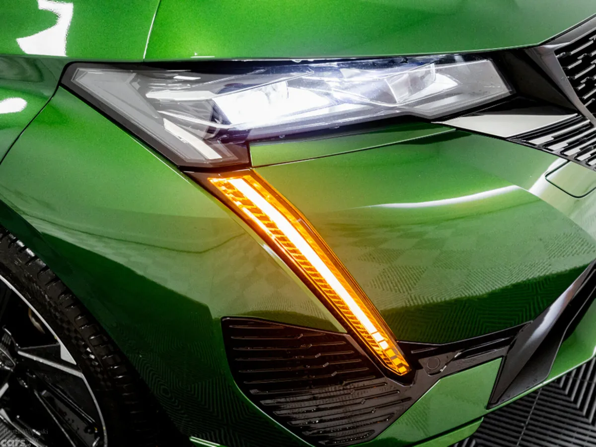 Peugeot 308 Hatchback, Electric, 2024, Green