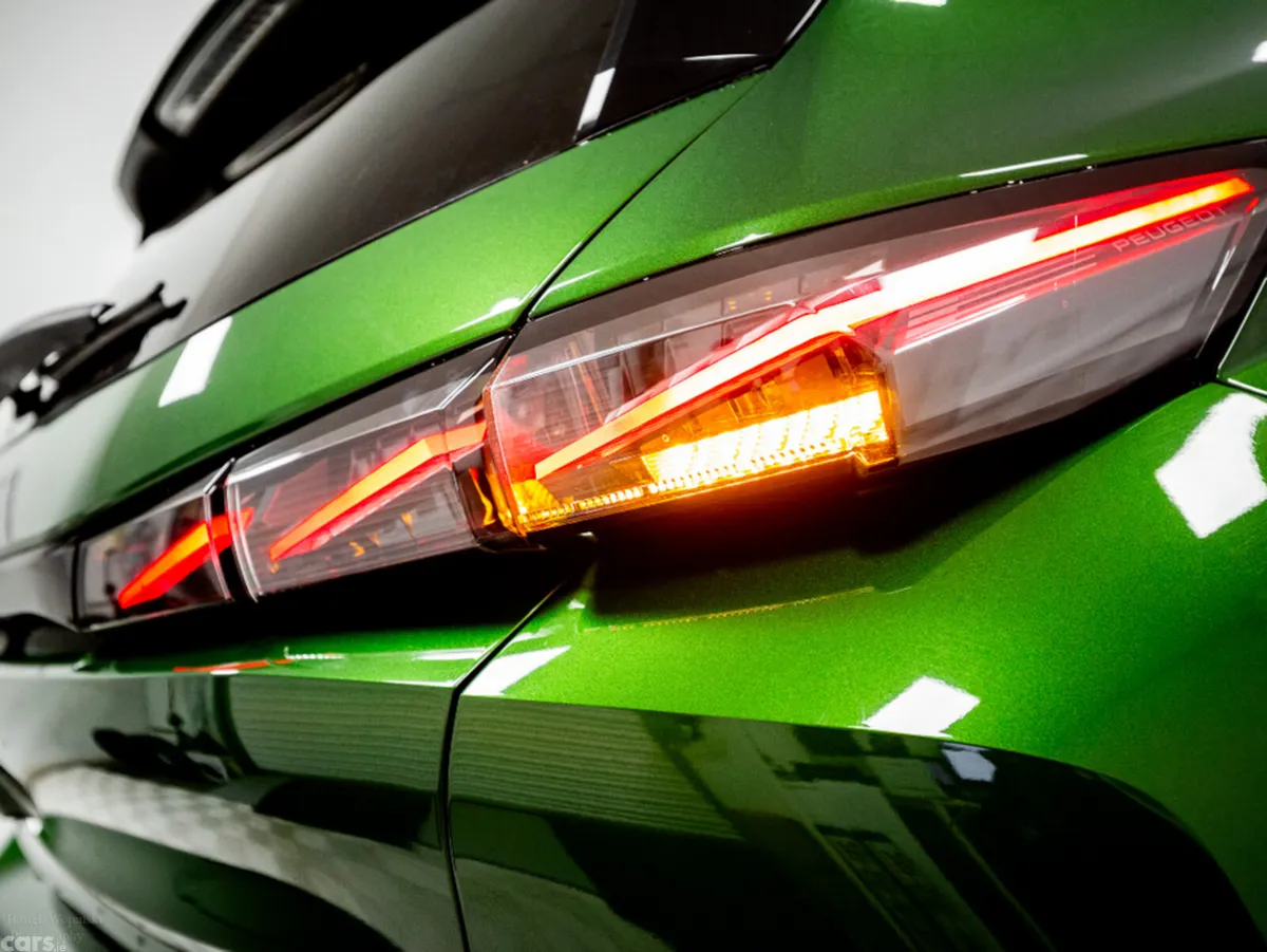 Peugeot 308 Hatchback, Electric, 2024, Green