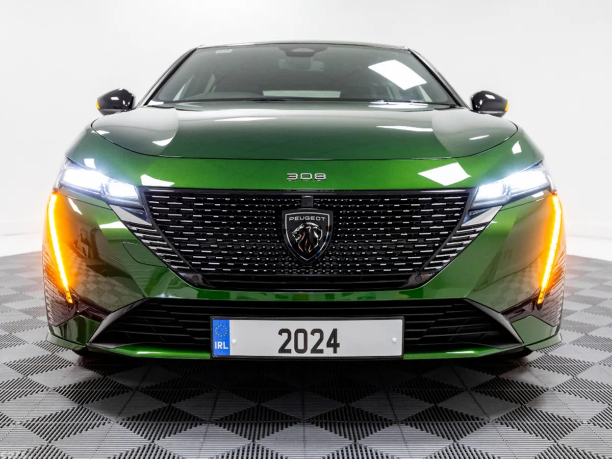 Peugeot 308 Hatchback, Electric, 2024, Green