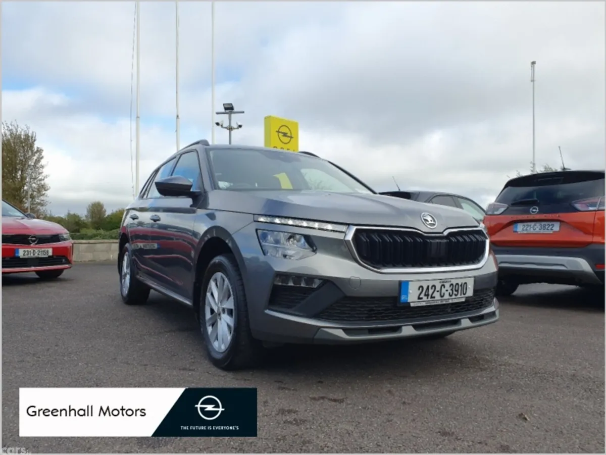 Skoda Kamiq Hatchback, Petrol, 2024, Grey