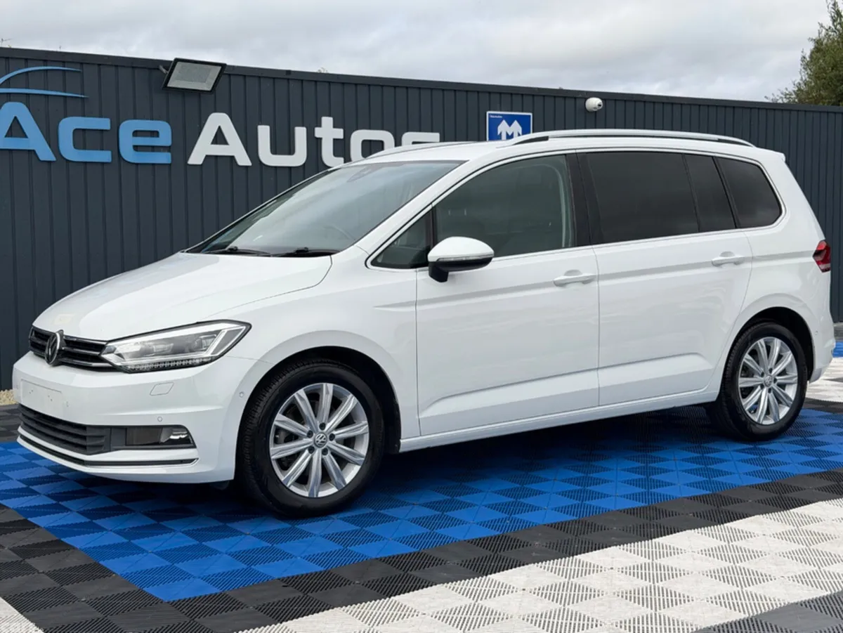 Volkswagen Touran MPV, Diesel, 2019, White