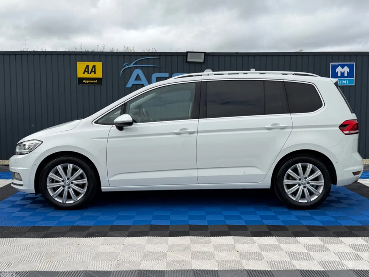Volkswagen Touran MPV, Diesel, 2019, White