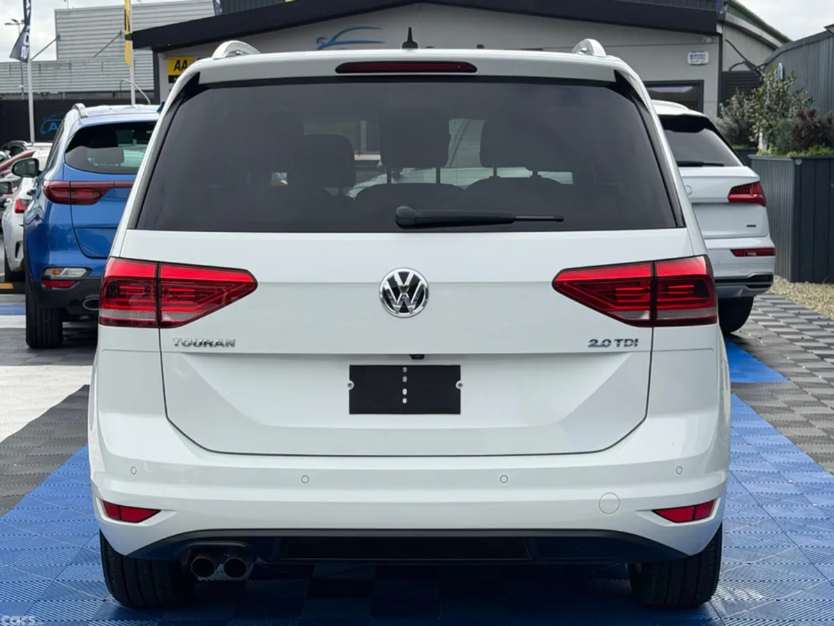 Volkswagen Touran MPV, Diesel, 2019, White