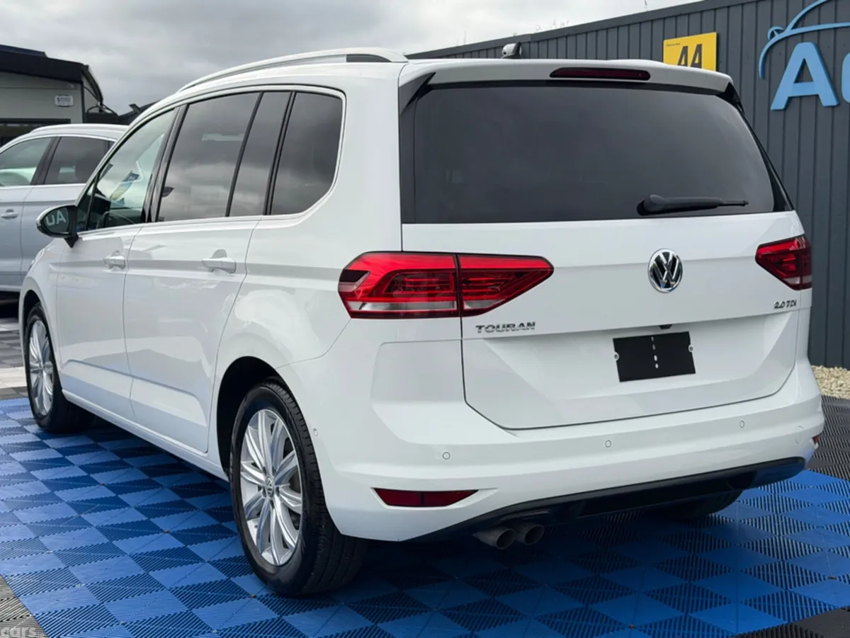 Volkswagen Touran MPV, Diesel, 2019, White