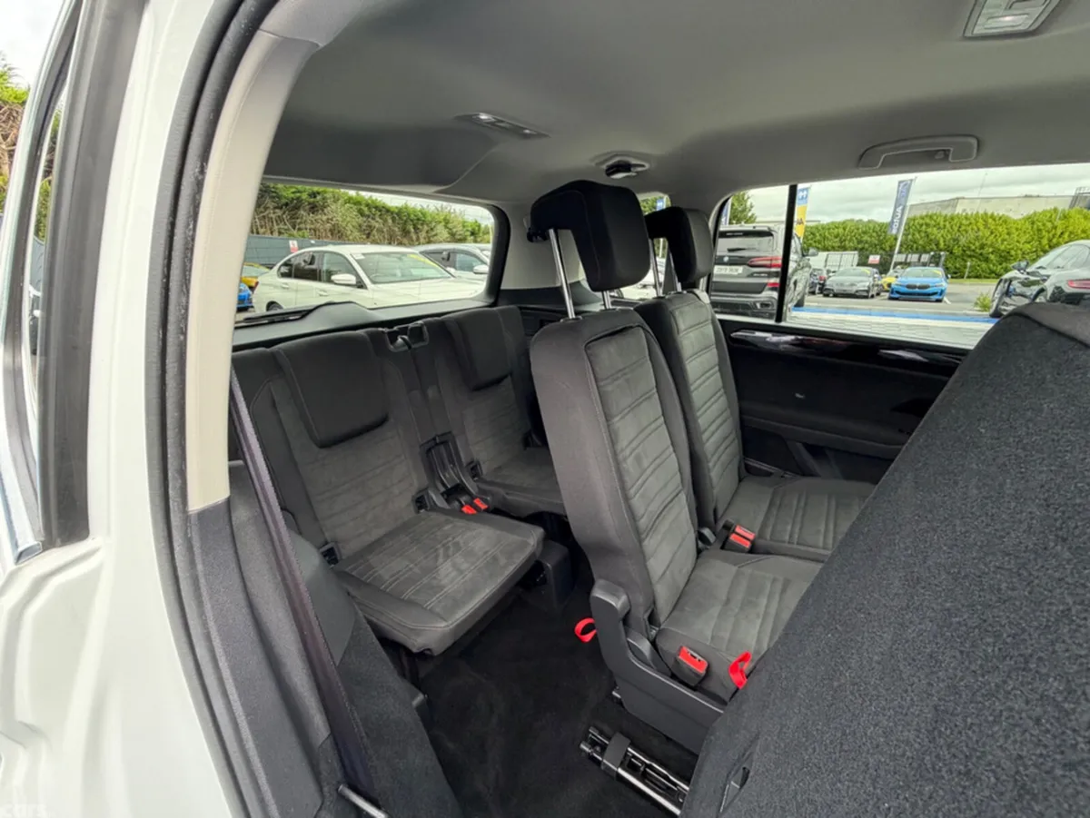 Volkswagen Touran MPV, Diesel, 2019, White