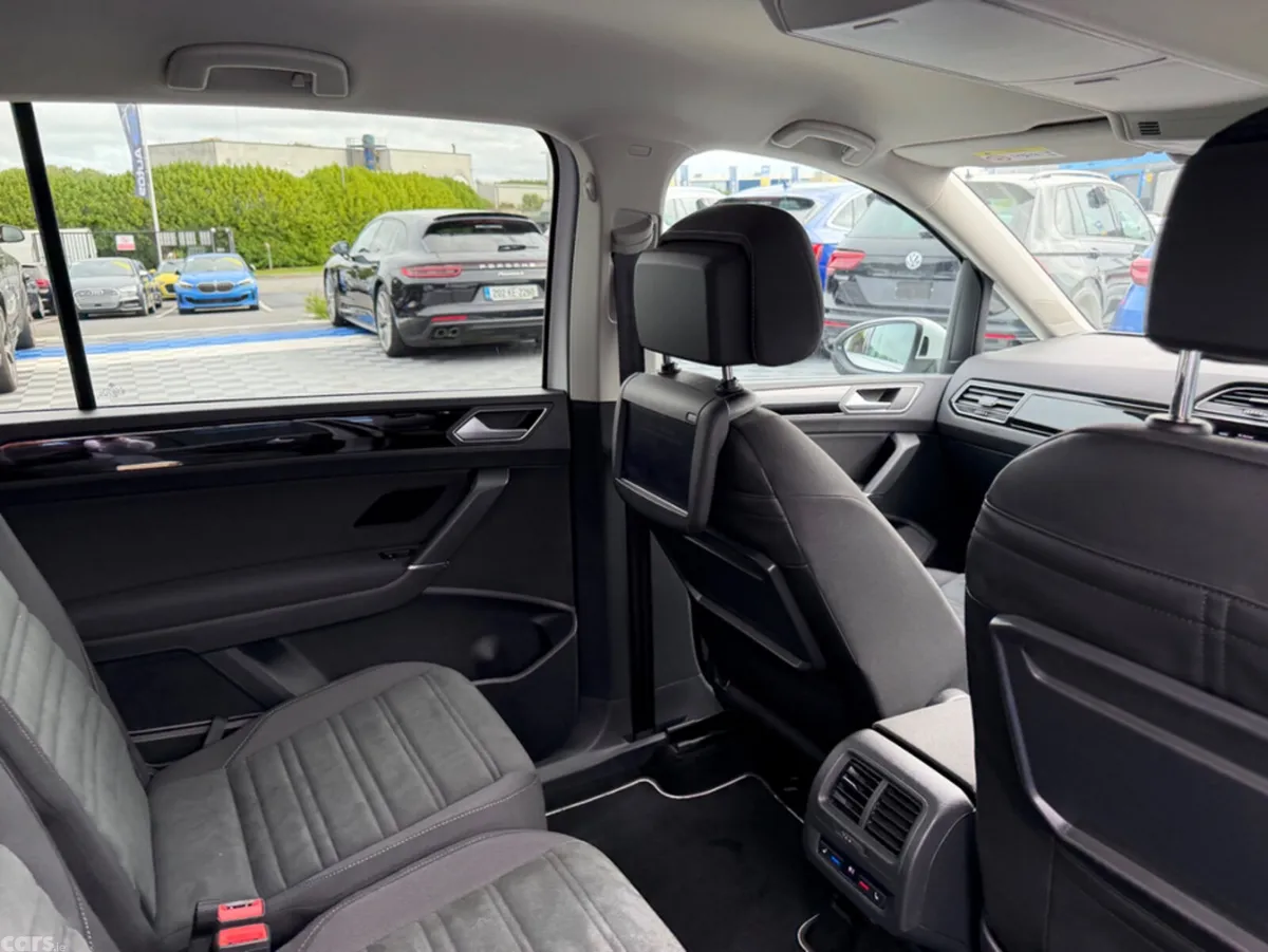 Volkswagen Touran MPV, Diesel, 2019, White