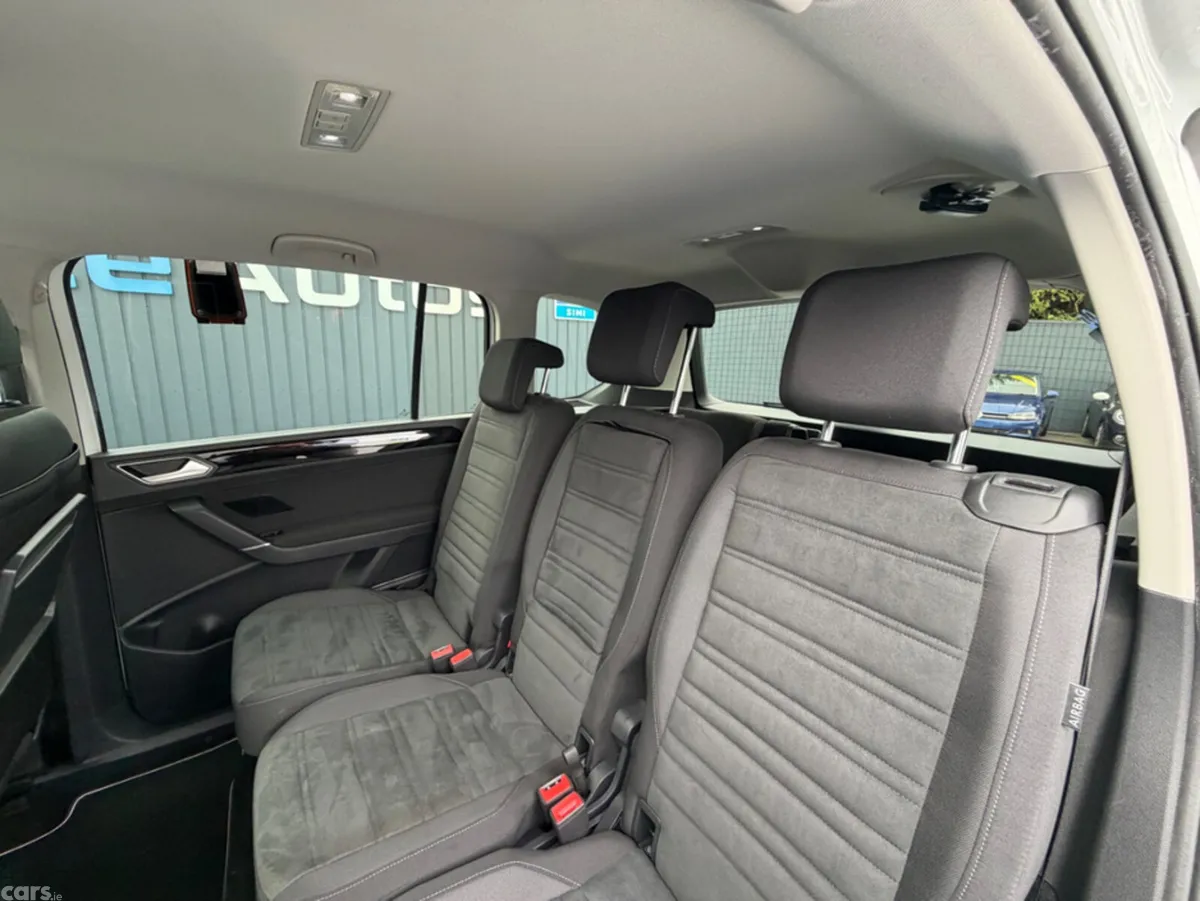 Volkswagen Touran MPV, Diesel, 2019, White