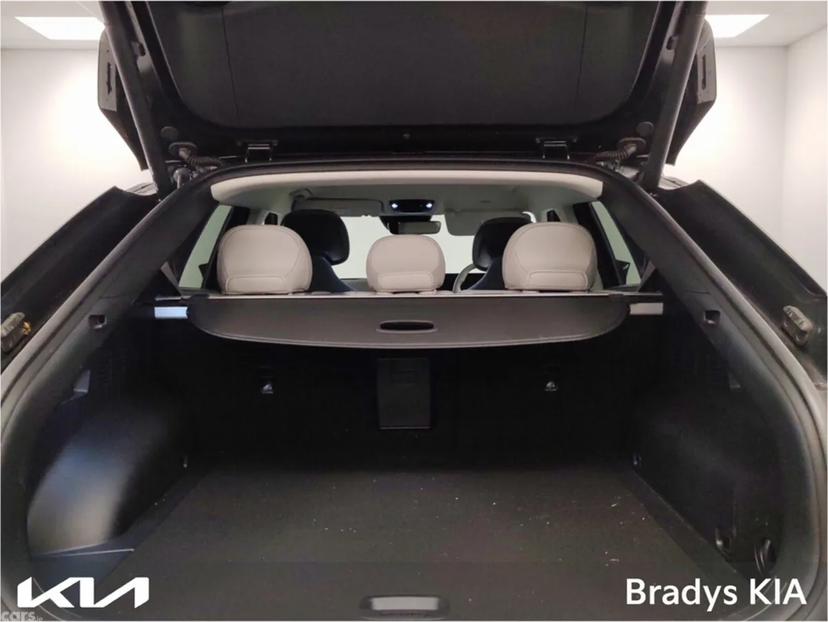 Kia EV6 MPV, Electric, 2026, Black