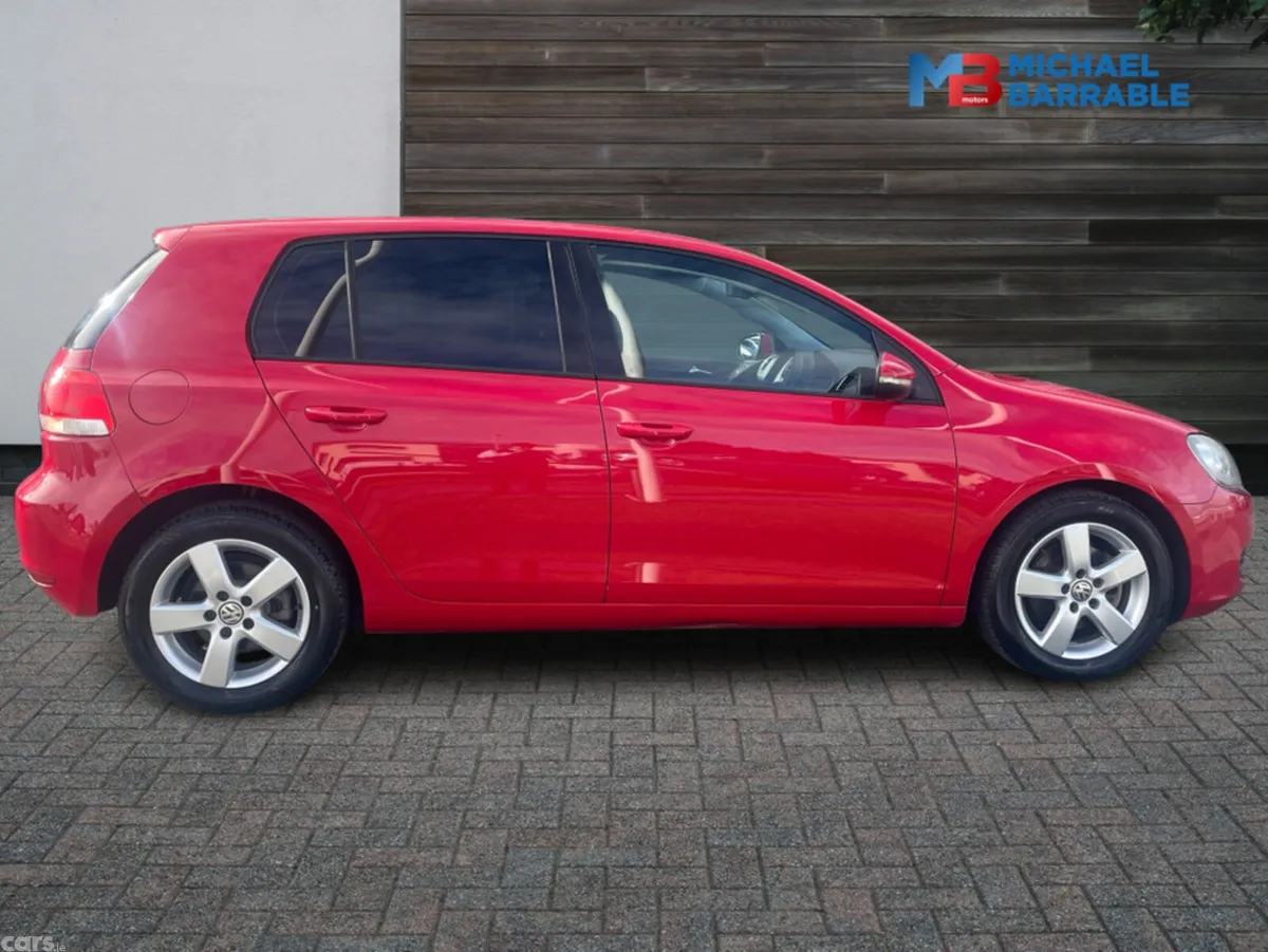 Volkswagen Golf Hatchback, Petrol, 2012, Red