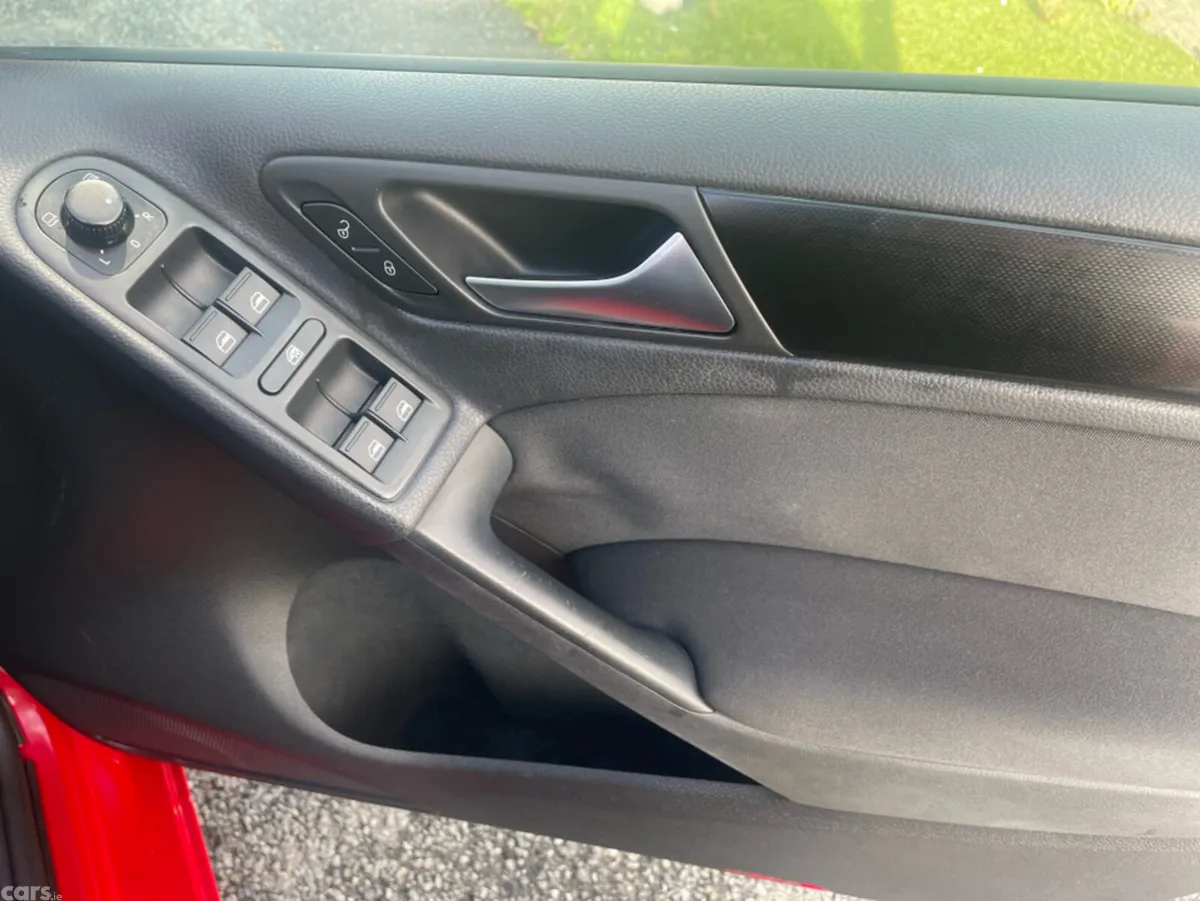 Volkswagen Golf Hatchback, Petrol, 2012, Red