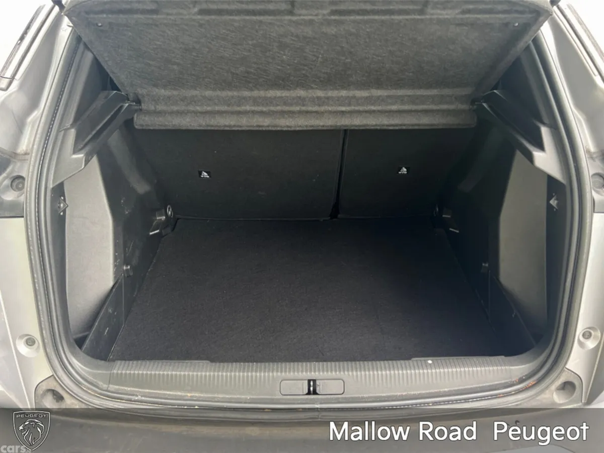 Peugeot 2008 SUV, Petrol, 2023, Grey