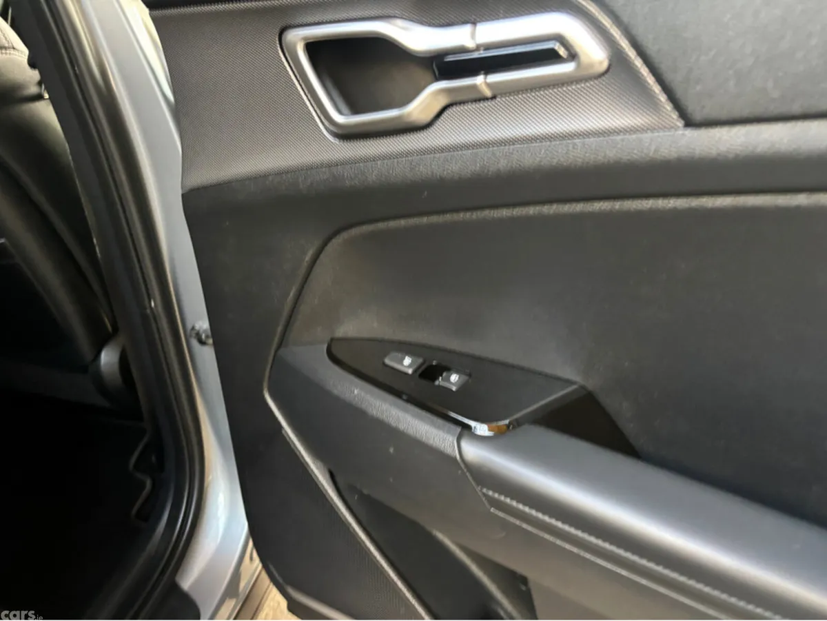 Kia Sportage MPV, Petrol Plug-in Hybrid, 2023, Grey
