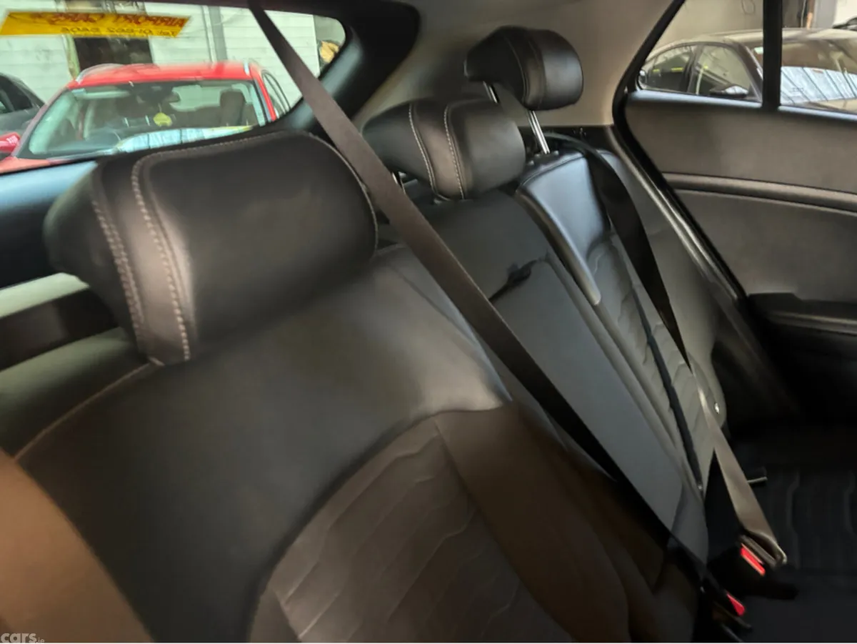 Kia Sportage MPV, Petrol Plug-in Hybrid, 2023, Grey