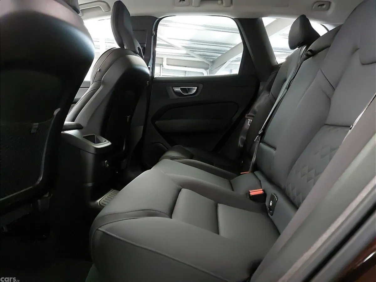 Volvo XC60 SUV, Petrol Plug-in Hybrid, 2025, Red