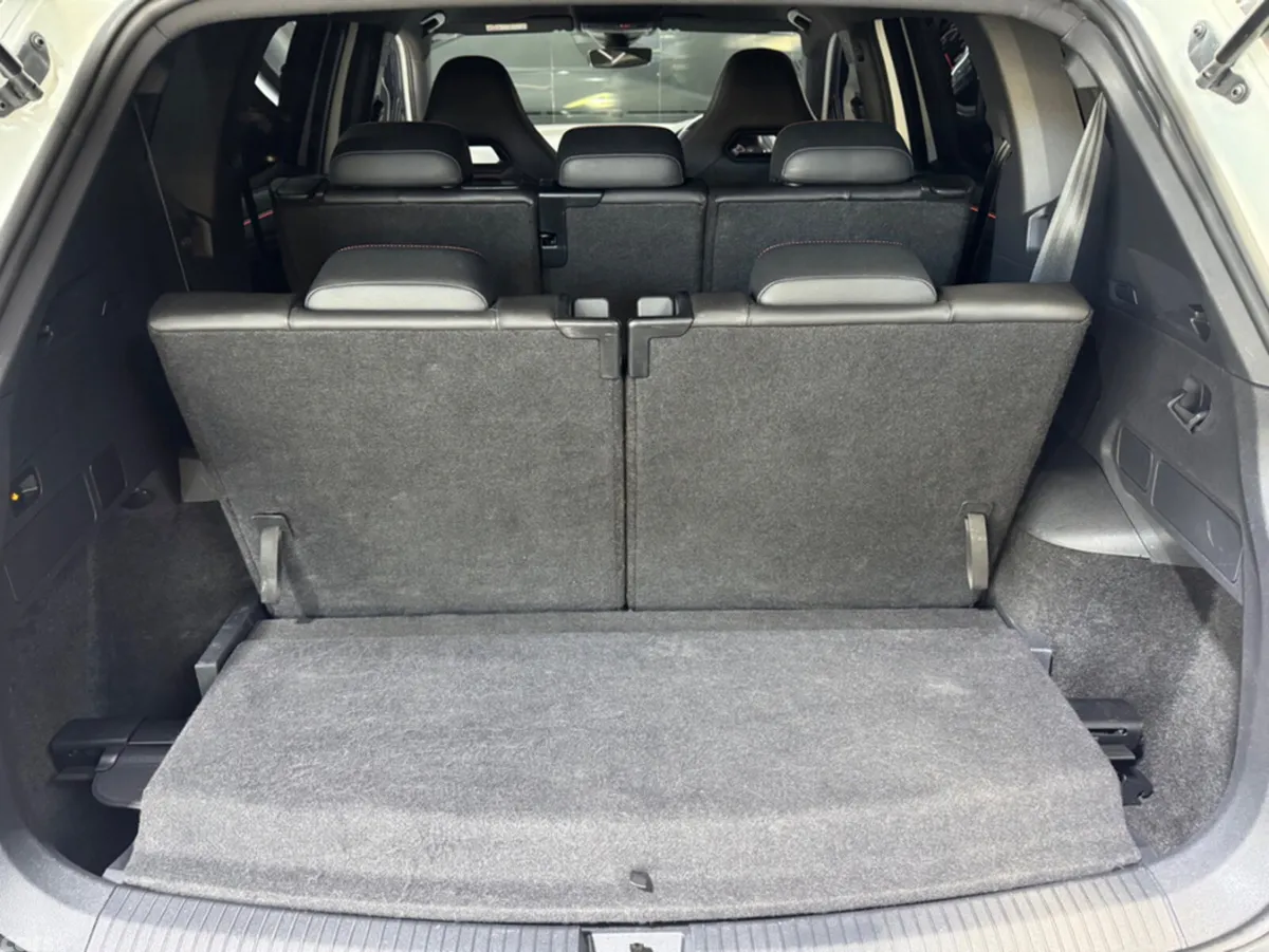 SEAT Tarraco Estate, Diesel, 2023, White
