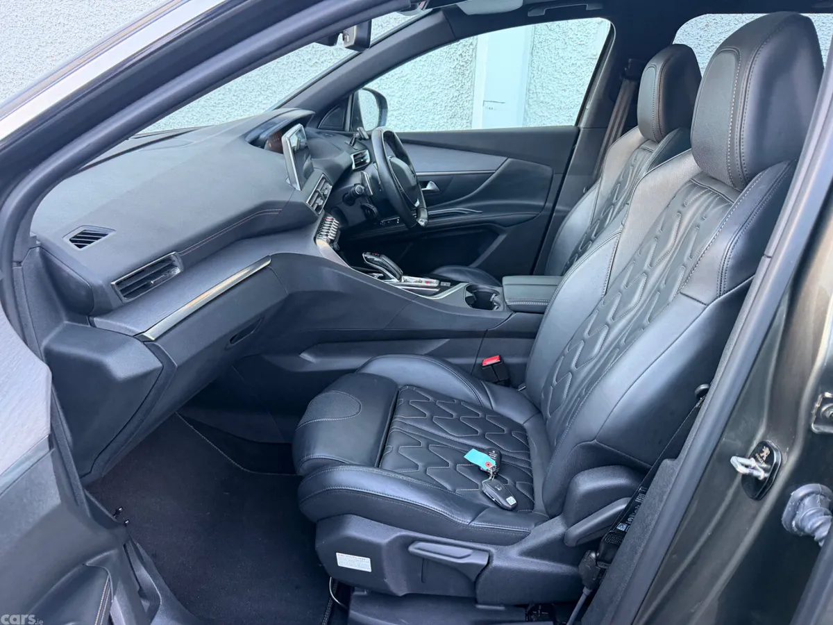 Peugeot 5008 SUV, Diesel, 2019, Grey