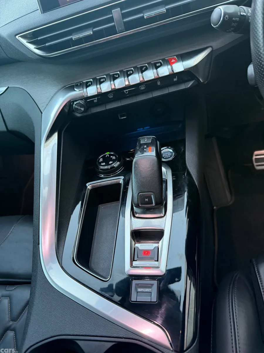 Peugeot 5008 SUV, Diesel, 2019, Grey