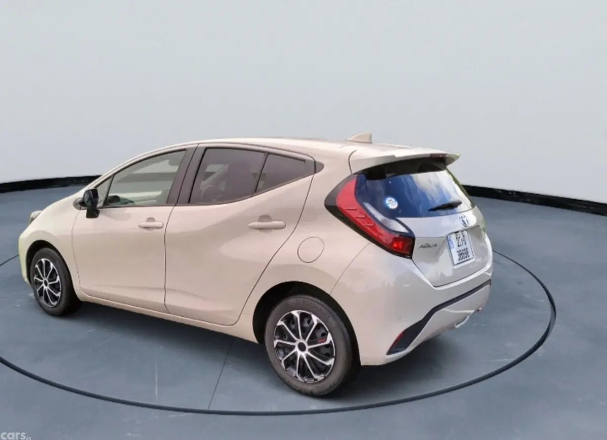 Toyota Prius Hatchback, Petrol Hybrid, 2022, Beige
