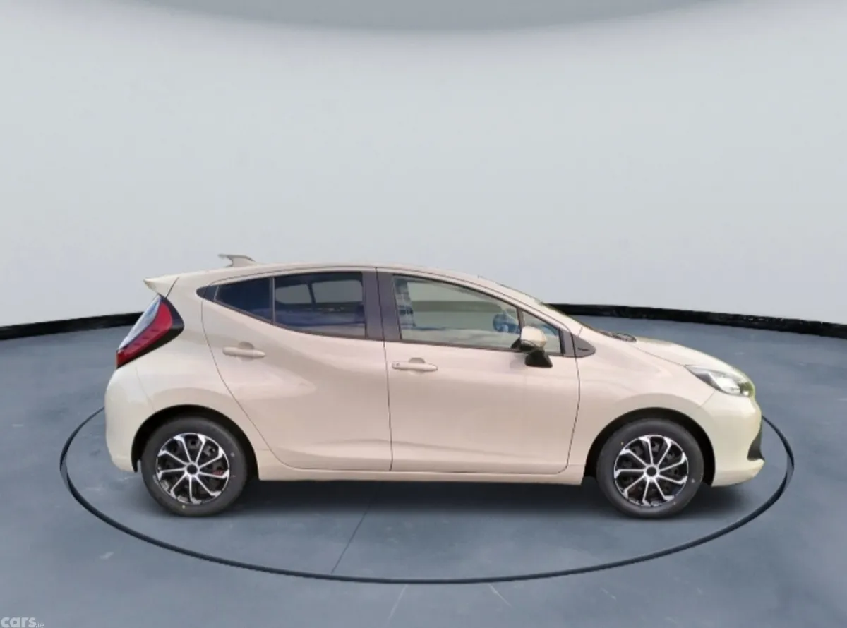 Toyota Prius Hatchback, Petrol Hybrid, 2022, Beige