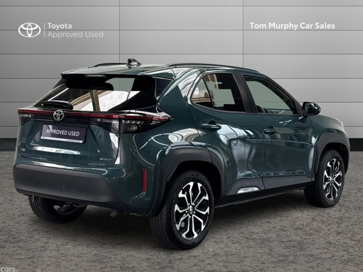 Toyota Yaris Cross Hatchback, Petrol Hybrid, 2026, Green