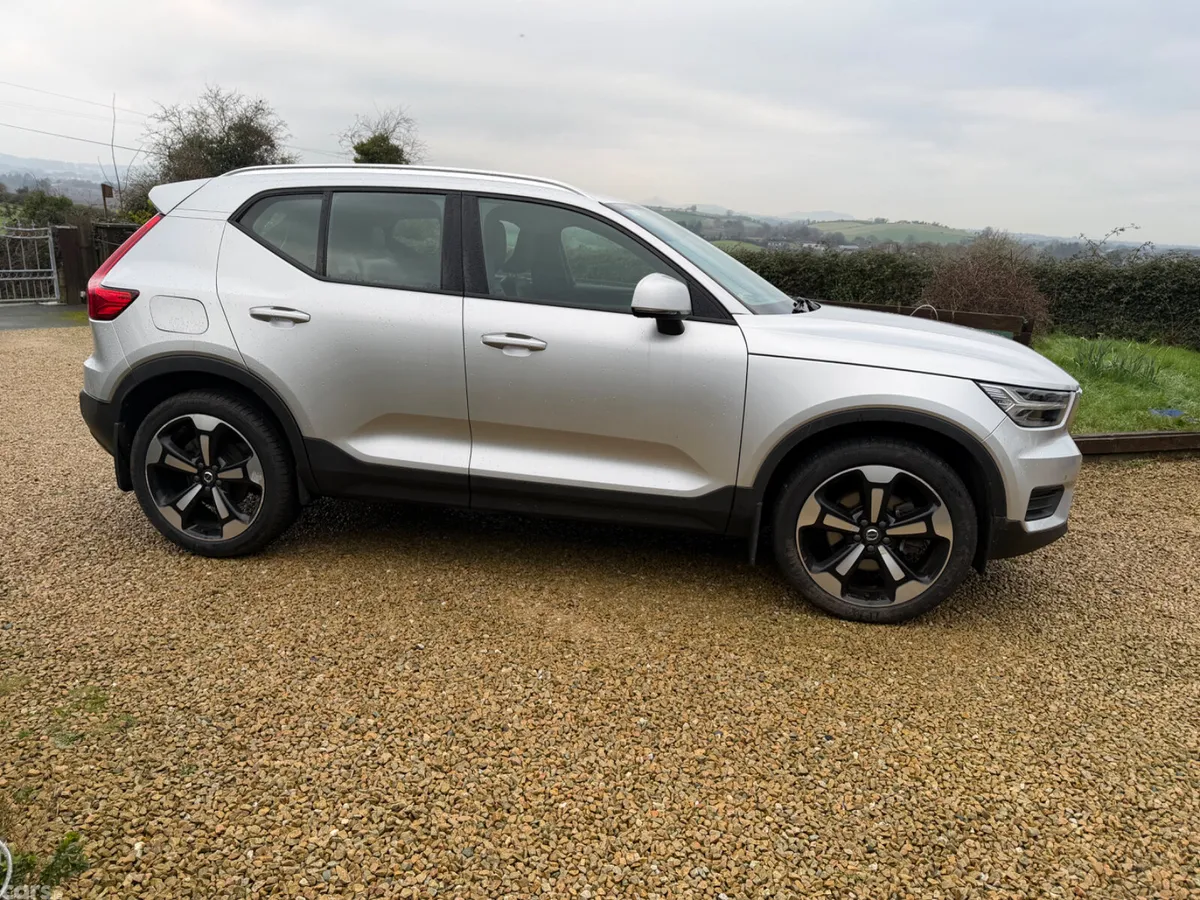 Volvo XC40 SUV, Diesel, 2018, Grey