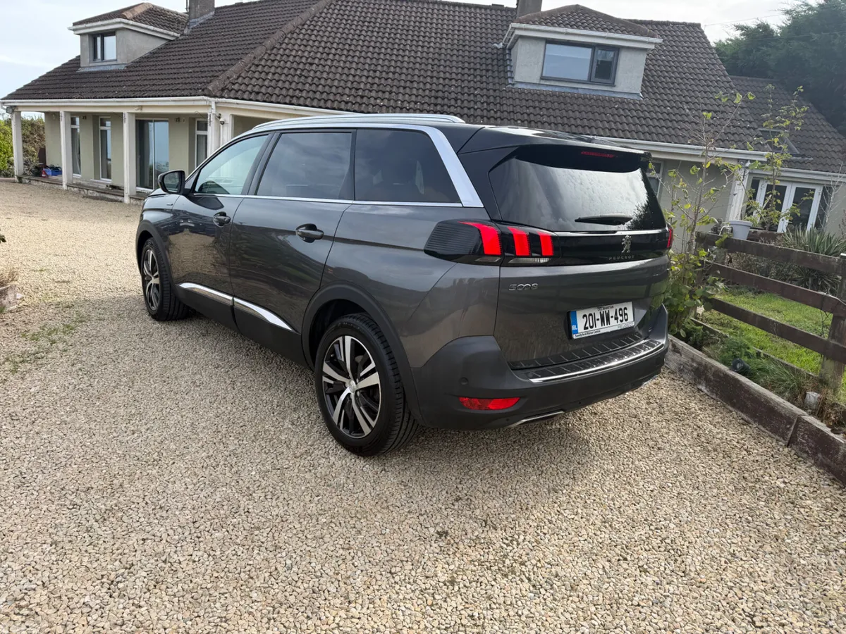 Peugeot 5008 MPV, Petrol, 2020, Grey
