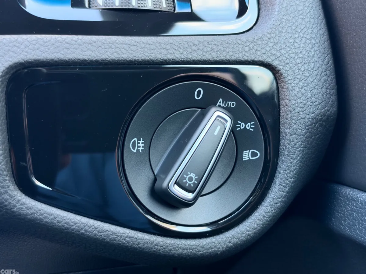 Volkswagen Golf Hatchback, Petrol, 2017, Blue