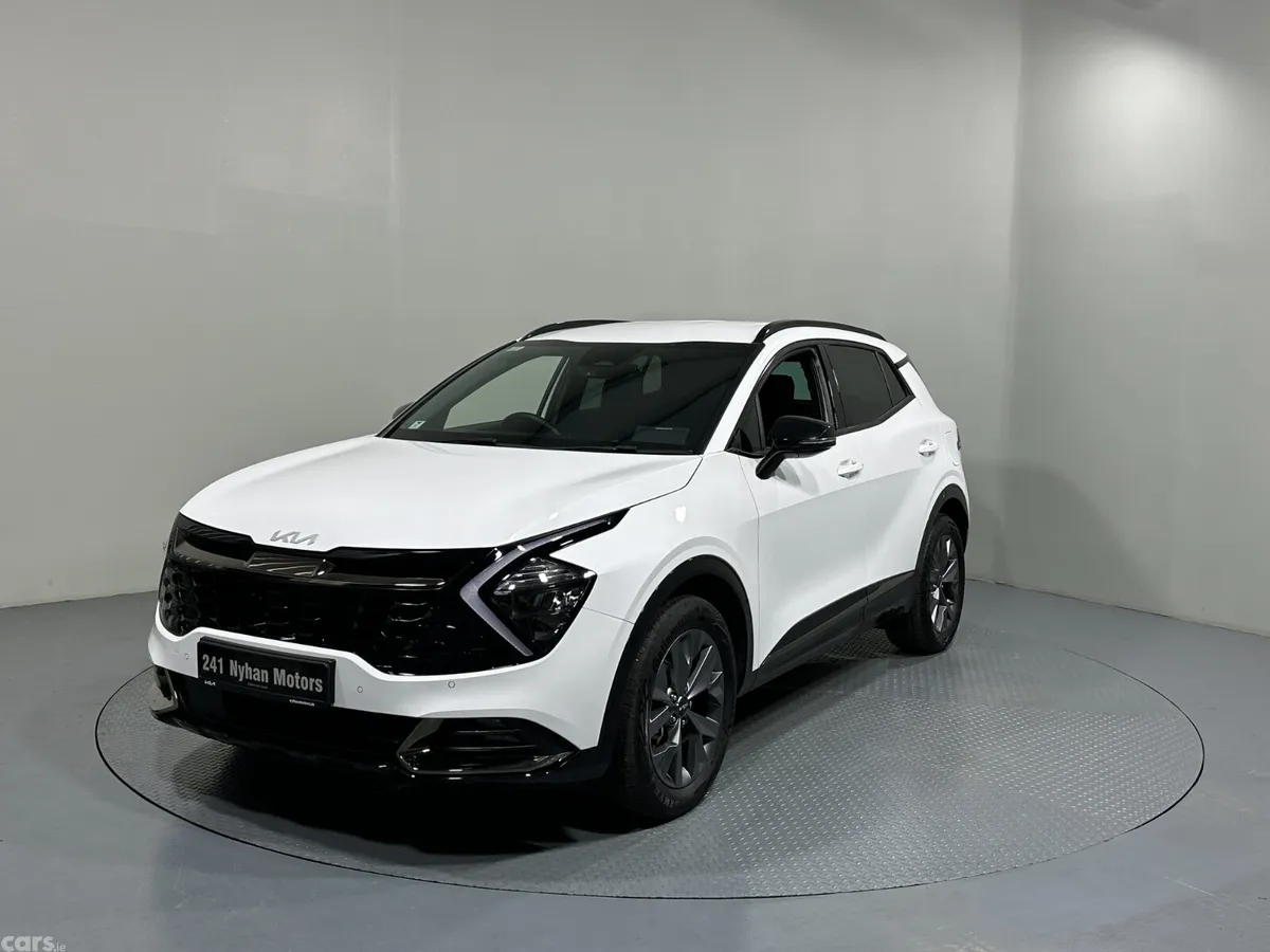 Kia Sportage SUV, Petrol Hybrid, 2024, White