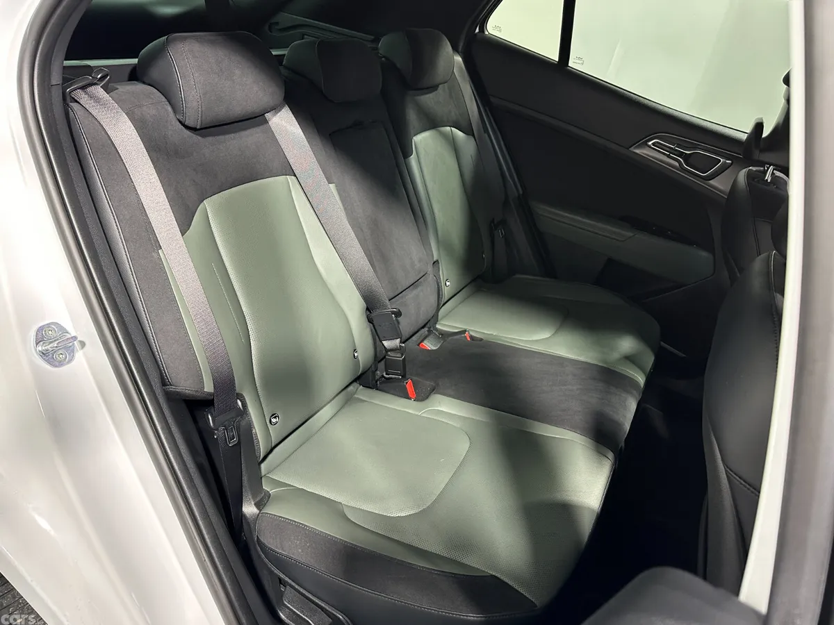 Kia Sportage SUV, Petrol Hybrid, 2024, White