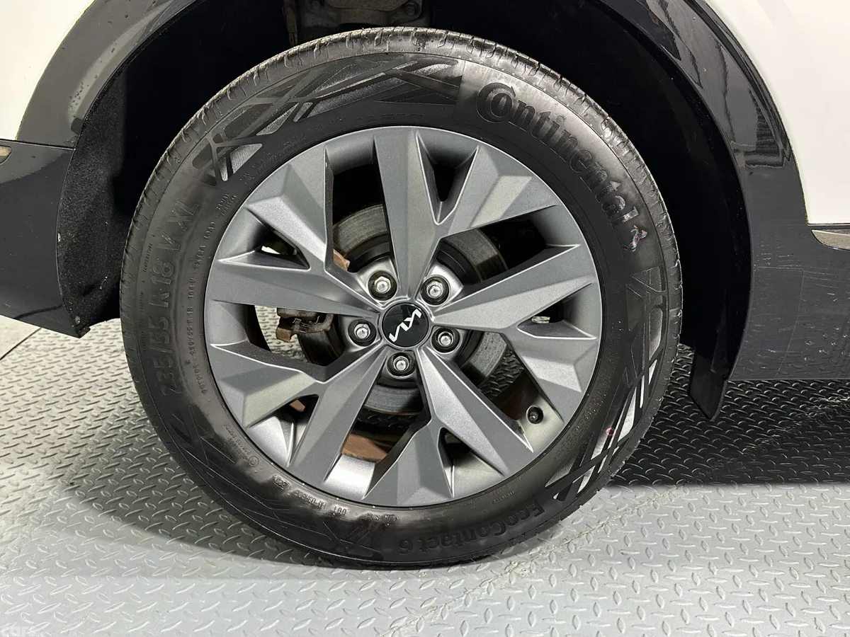 Kia Sportage SUV, Petrol Hybrid, 2024, White