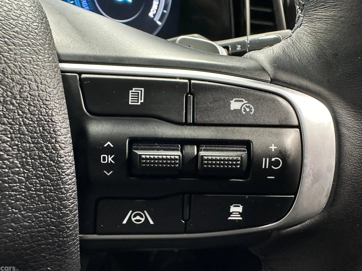 Kia Sportage SUV, Petrol Hybrid, 2024, White
