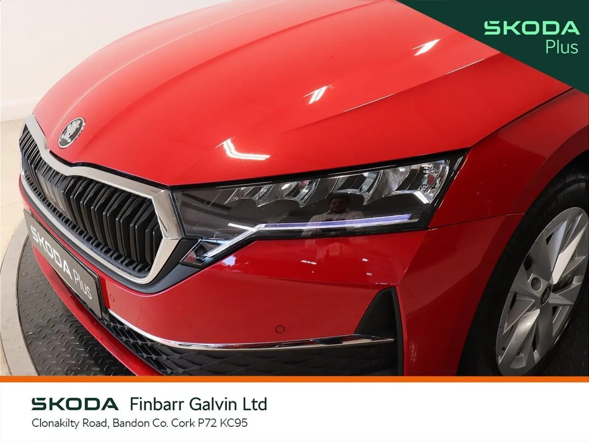 Skoda Octavia Saloon, Diesel, 2026, Red