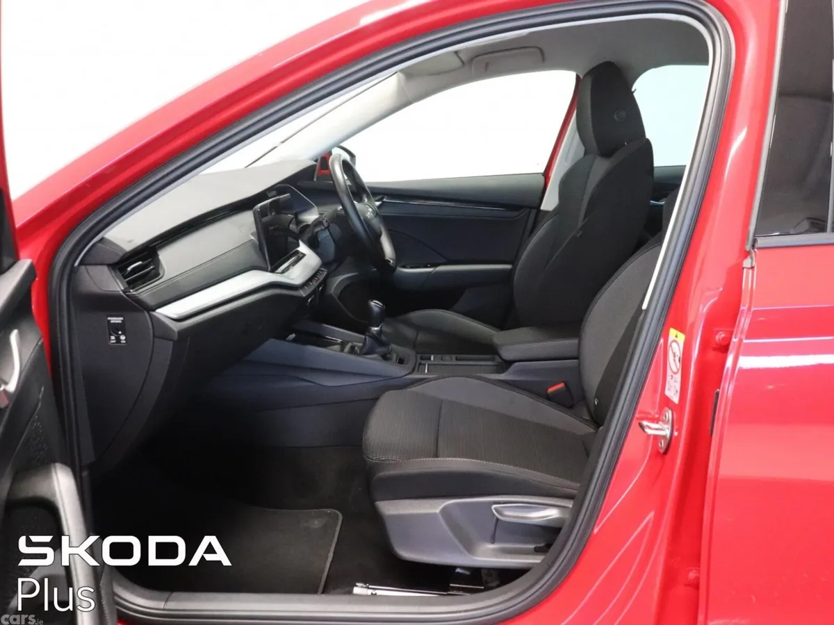 Skoda Octavia Saloon, Diesel, 2026, Red