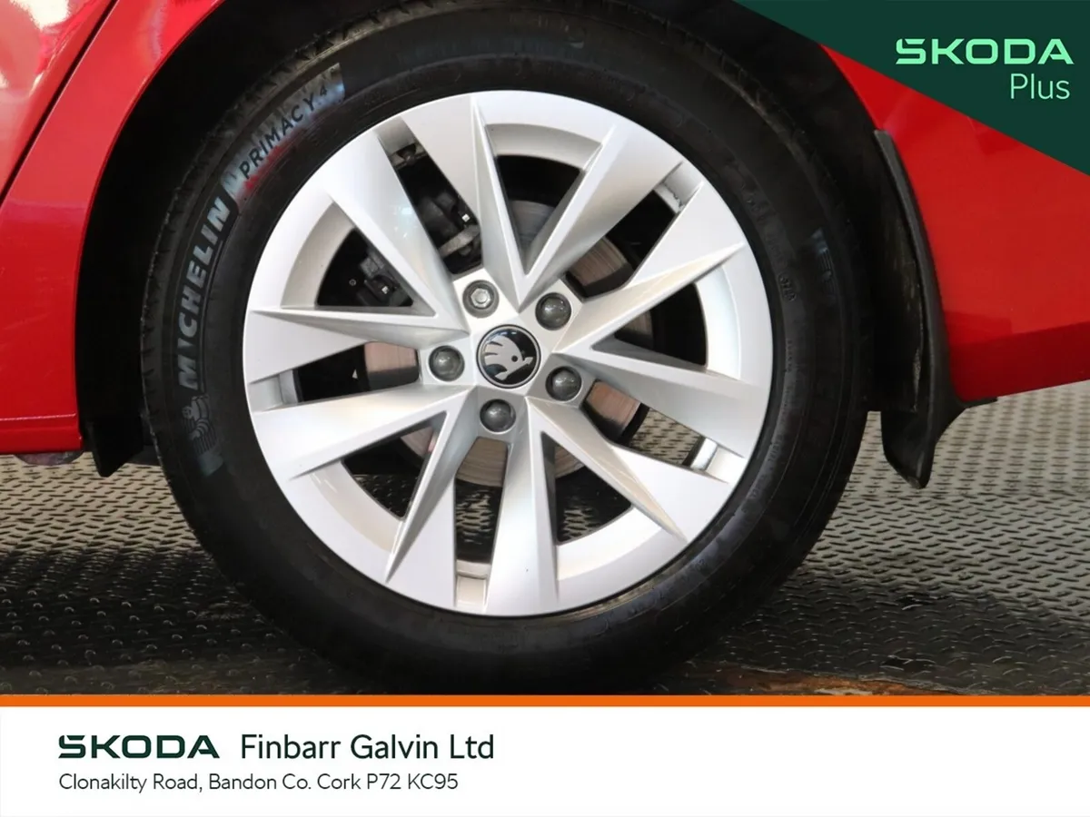 Skoda Octavia Saloon, Diesel, 2026, Red