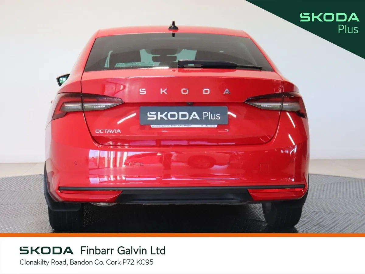 Skoda Octavia Saloon, Diesel, 2026, Red