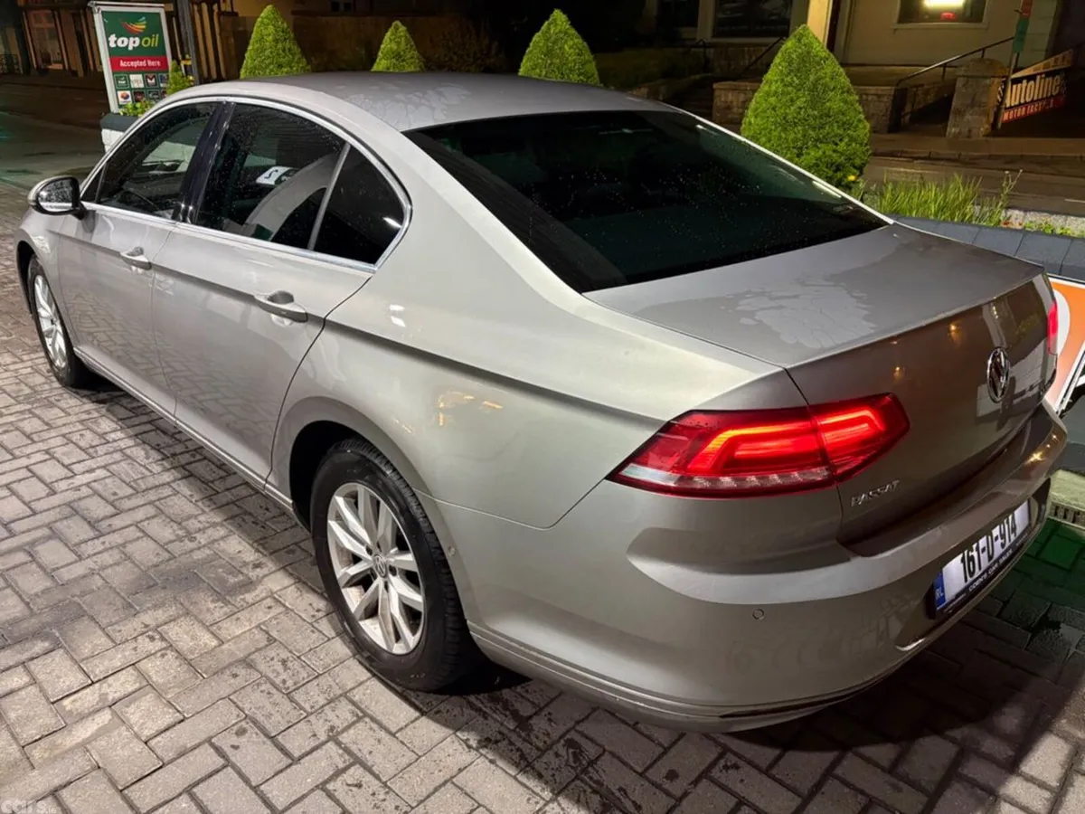 Volkswagen Passat Saloon, Diesel, 2016, Silver