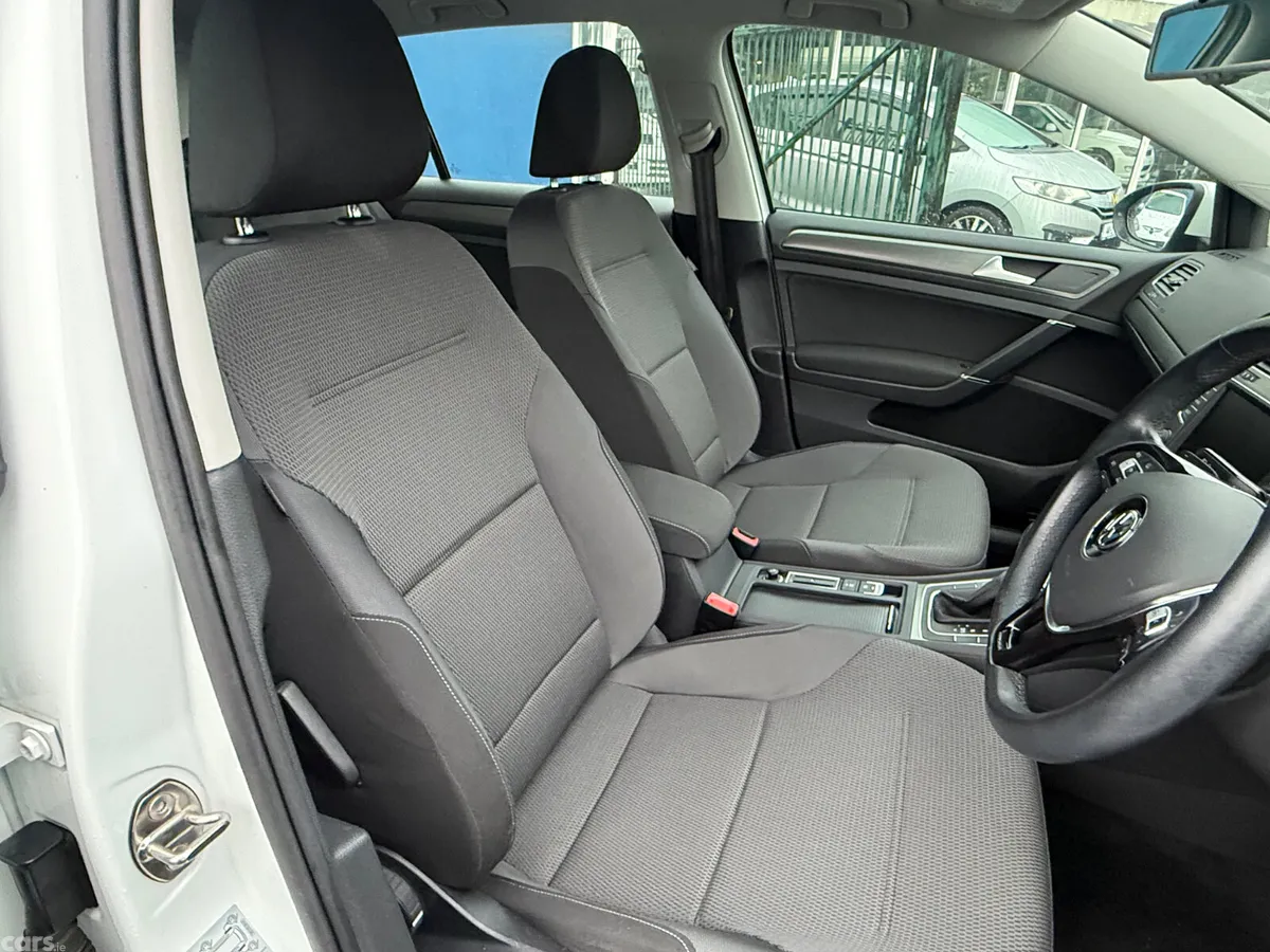 Volkswagen Golf Hatchback, Petrol, 2013, White