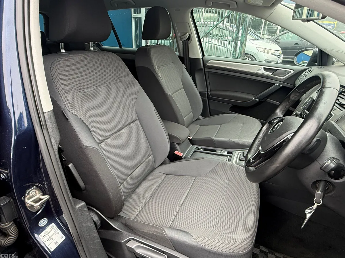 Volkswagen Golf Hatchback, Petrol, 2014, Blue