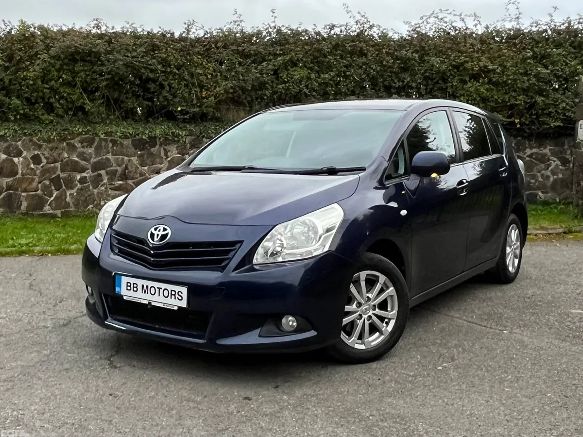 Toyota Verso MPV, Petrol, 2011, Blue