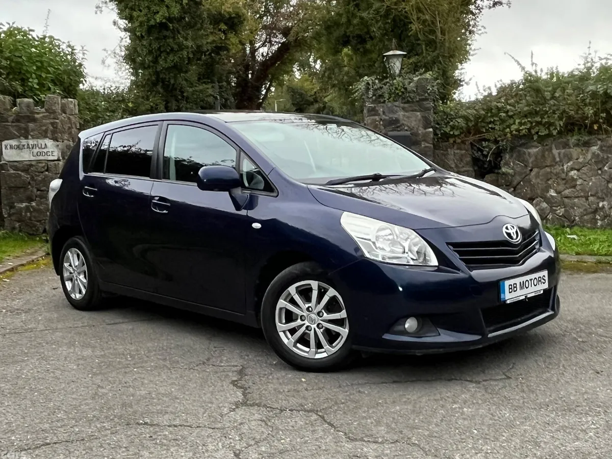 Toyota Verso MPV, Petrol, 2011, Blue