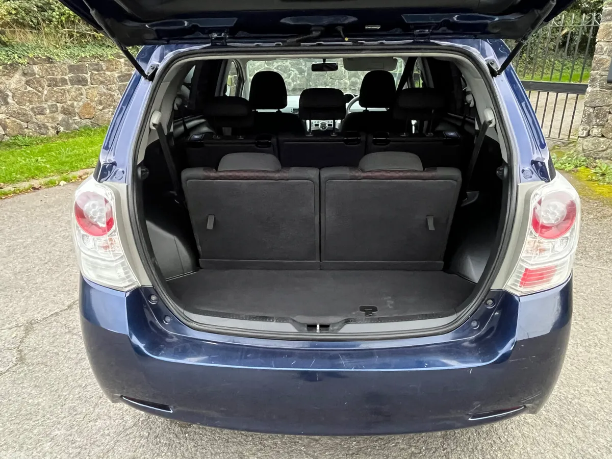 Toyota Verso MPV, Petrol, 2011, Blue