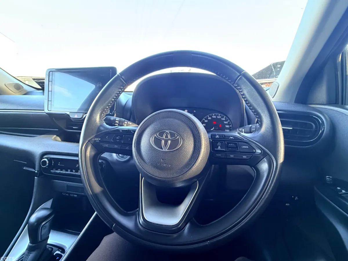 Toyota Yaris Hatchback, Petrol Hybrid, 2024, Grey