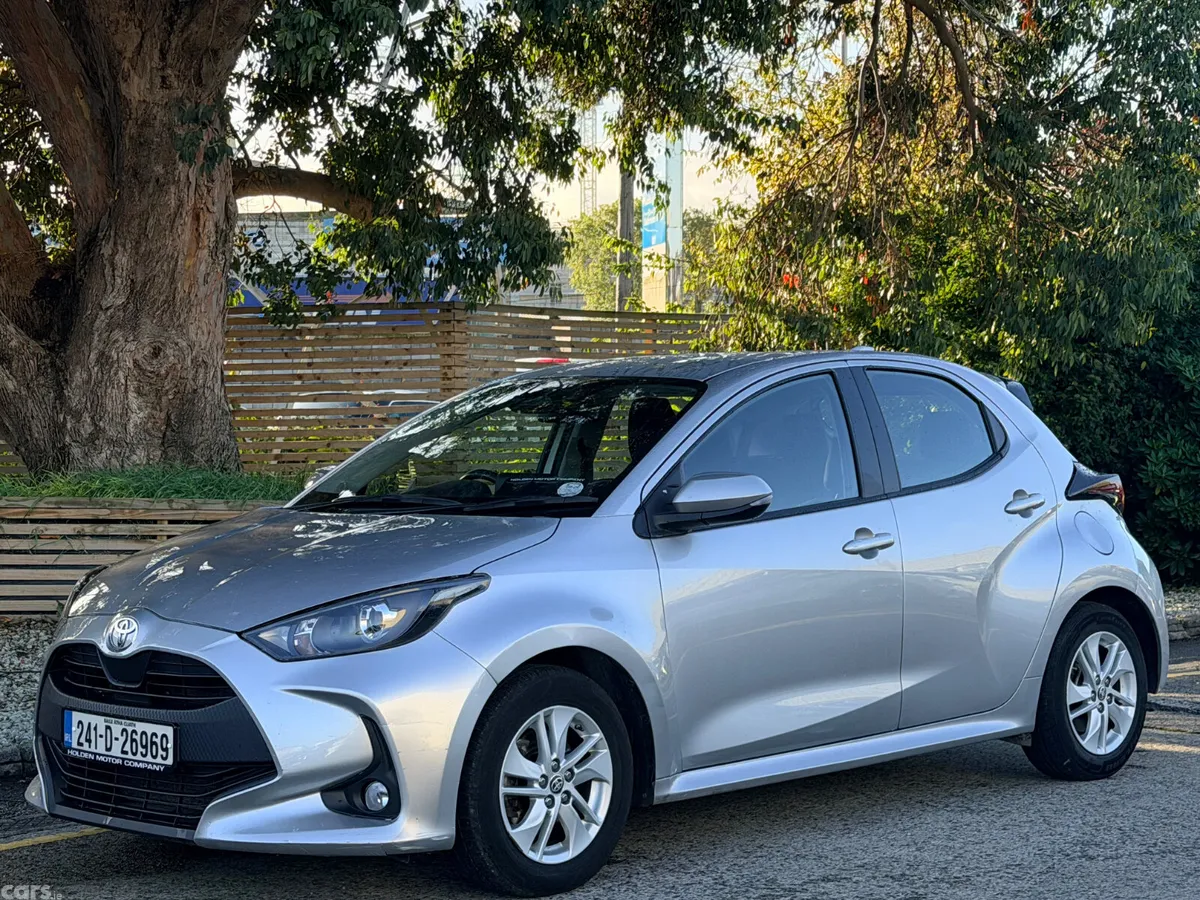 Toyota Yaris Hatchback, Petrol Hybrid, 2024, Grey