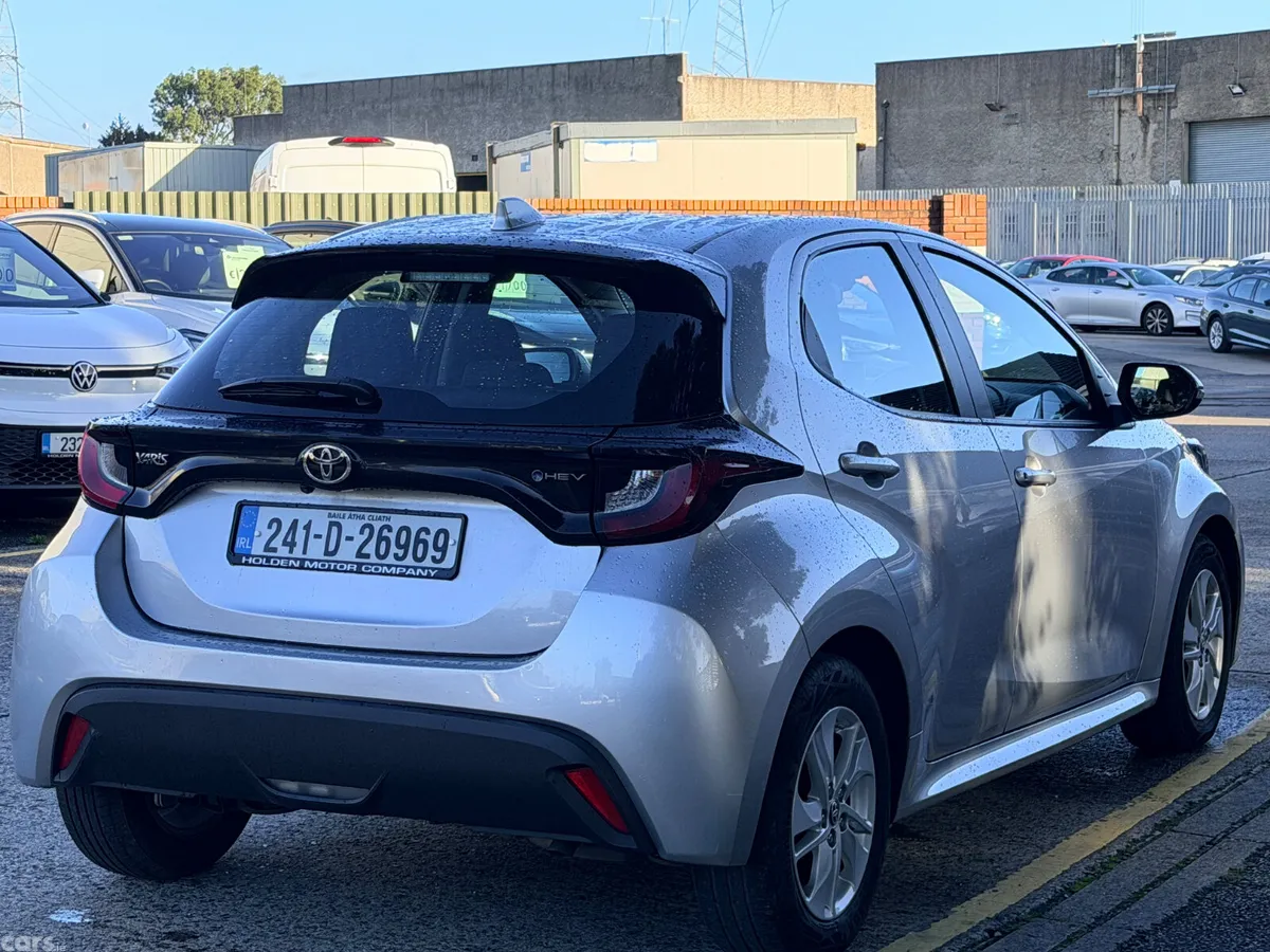 Toyota Yaris Hatchback, Petrol Hybrid, 2024, Grey