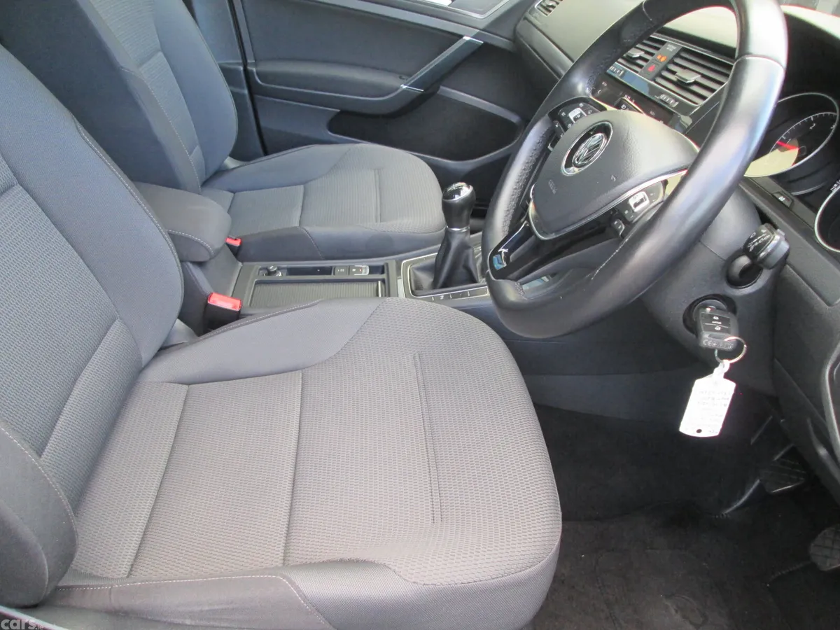 Volkswagen Golf Hatchback, Diesel, 2019, Grey