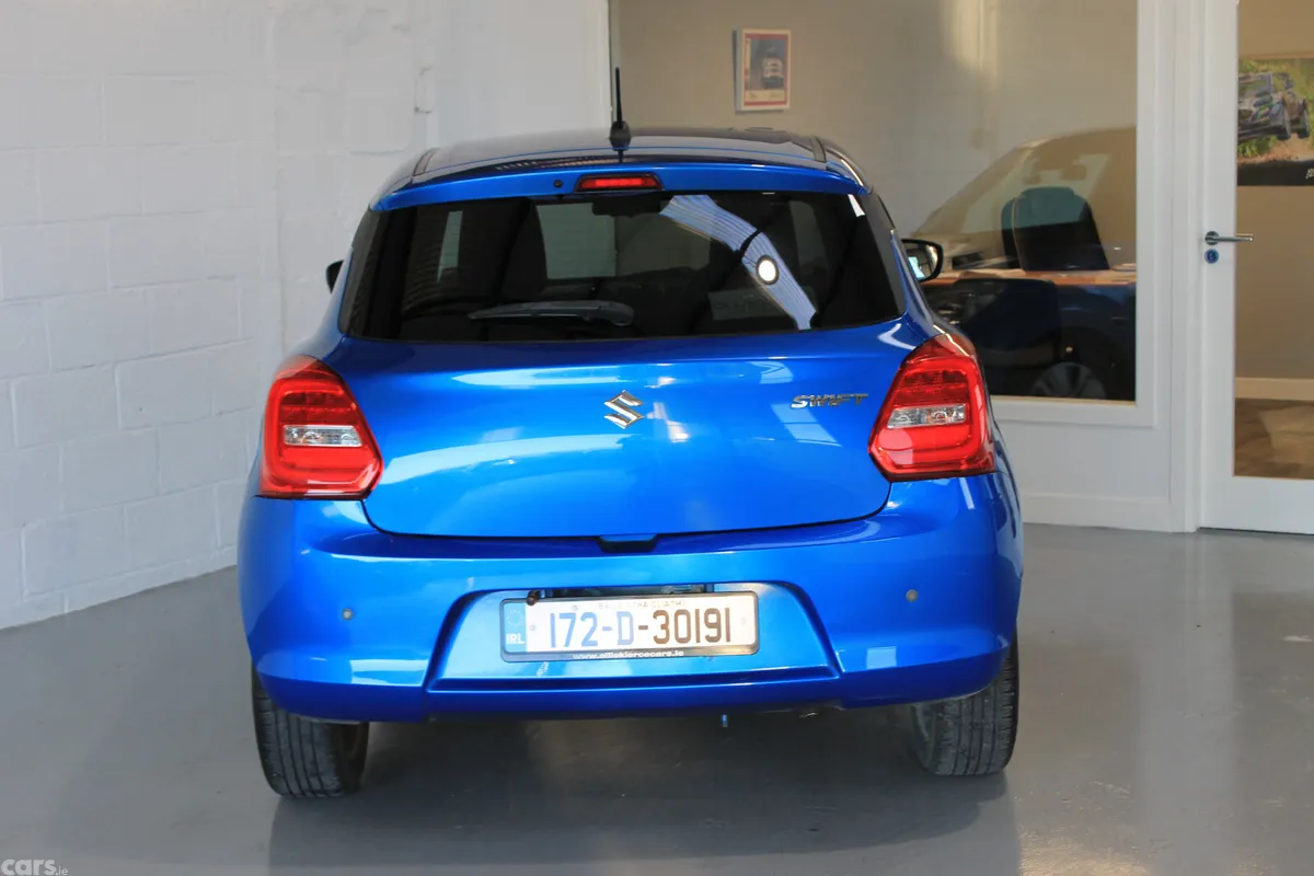 Suzuki Swift Hatchback, Petrol, 2017, Blue